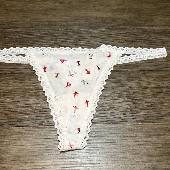 VICTORIA'S SECRET VERY SEXY High Leg Low Rise Thong V-String Panty White Large - Picture 1 of 8